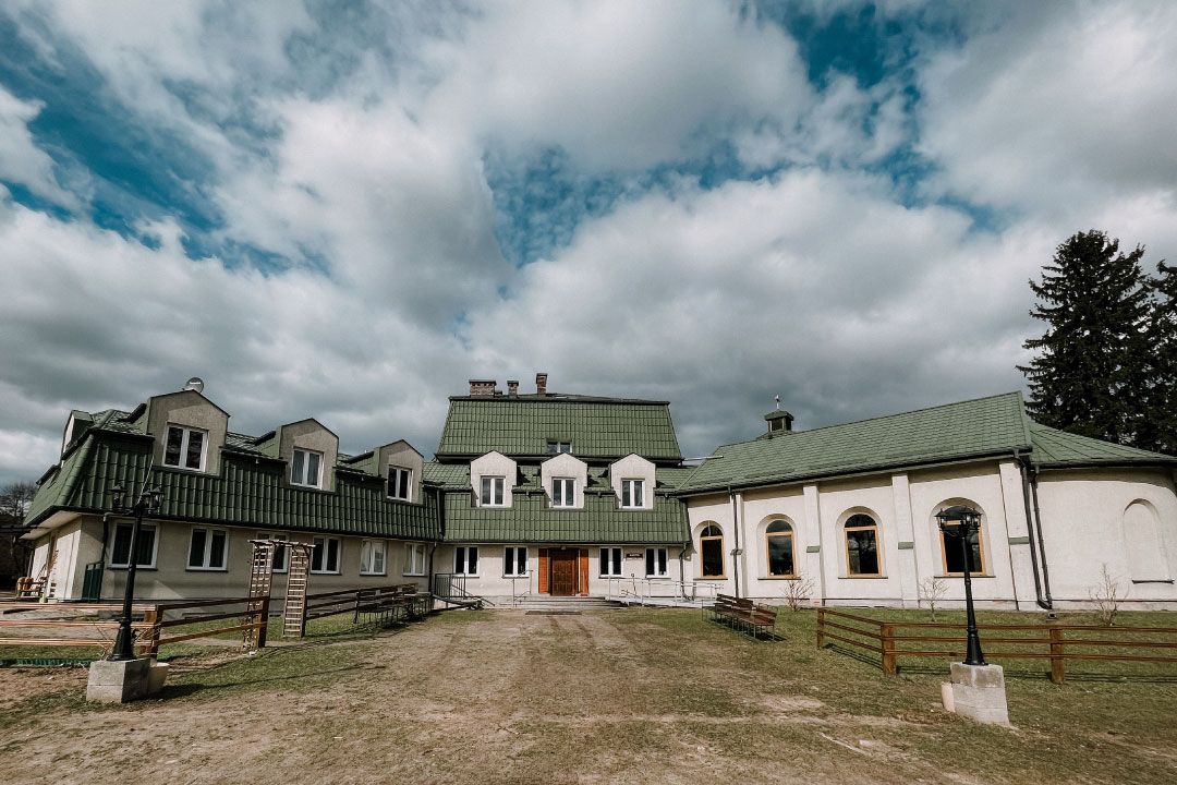Klasztor Franciszkanów w Józefowie